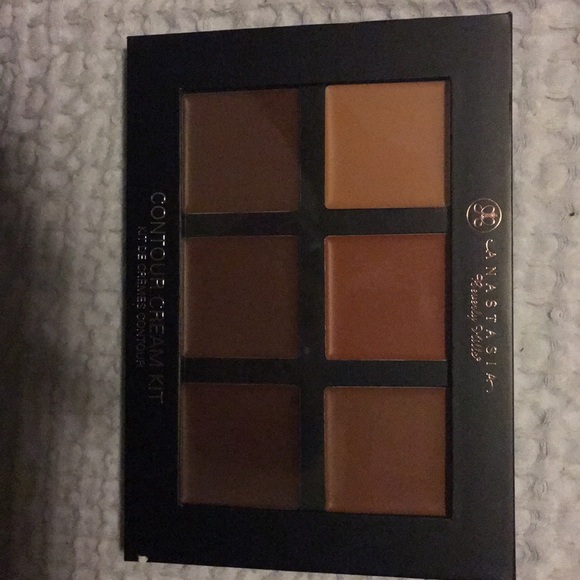 Anastasia Beverly Hills Contour Cream Kit (DEEP) - Picture 3 of 4